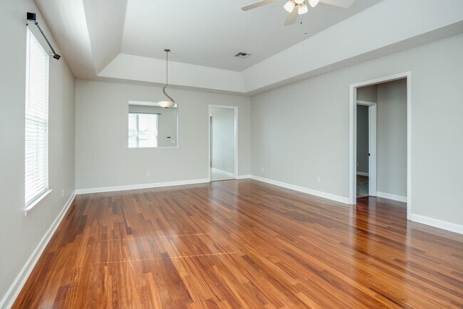 Foto del edificio - 3570 Four Oaks Blvd