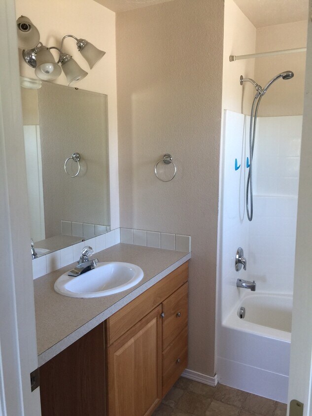 Foto principal - 1711 S Grant Ave