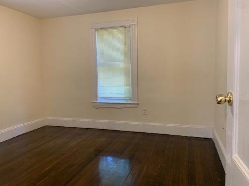 Building Photo - 4 bedroom in Thompsonville MA