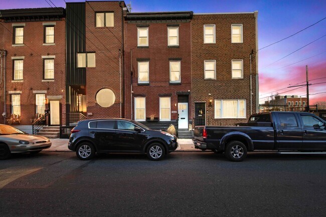 Foto del edificio - 2443 E Cumberland St