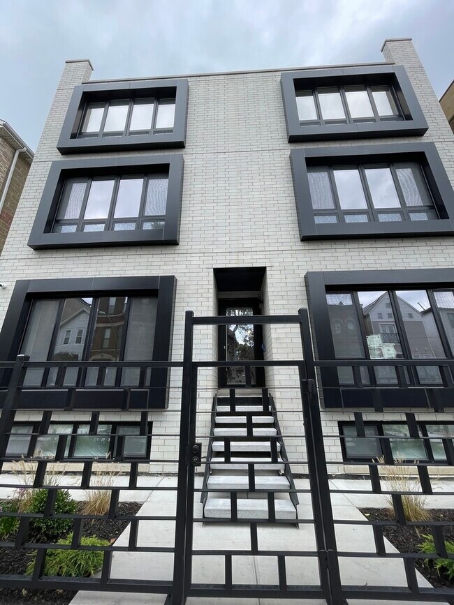 Foto del edificio - 719 N Elizabeth St