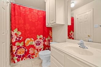 Building Photo - 9610 Champions Cove Dr