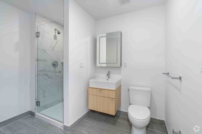 1BR, 1BA — 600SF - Bathroom - The Guild