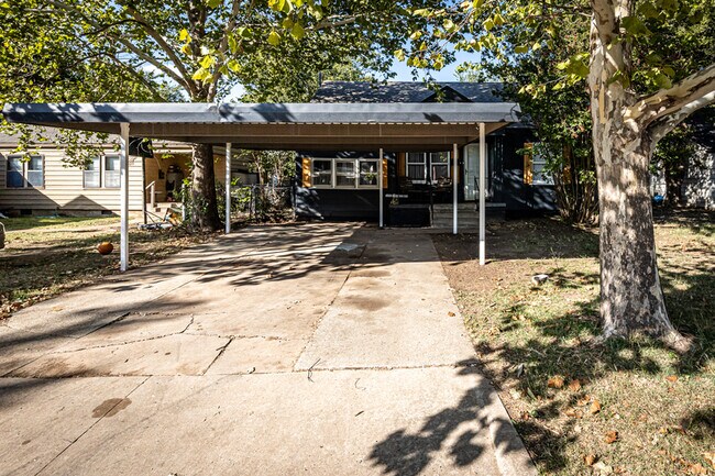 Foto del edificio - 1709 NW Oak Ave