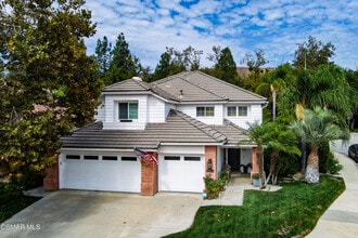 Building Photo - 5235 Evanwood Ave