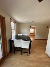 Building Photo - 304 Arago St