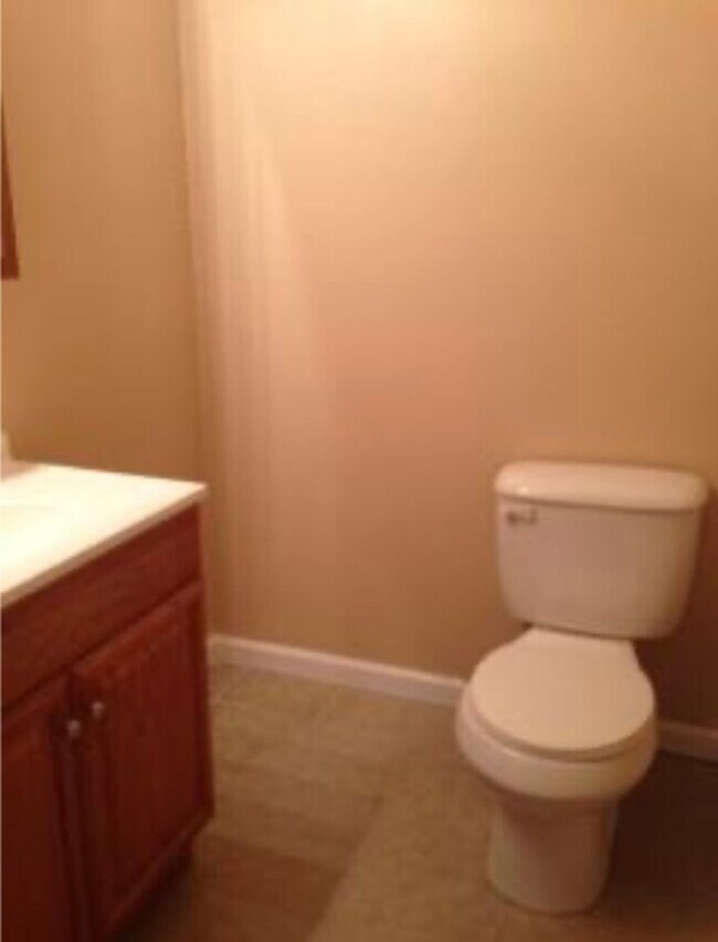Foto del edificio - Charming 2 Bdrm/1.5 Bath Townhouse in South Hills