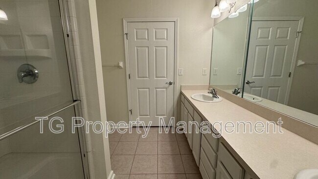 Foto del edificio - 11251 Campfield Dr