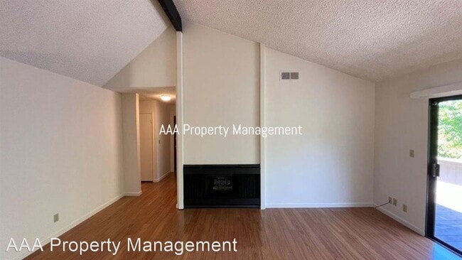 Building Photo - 3 br, 2 bath House - 2650 Jones Rd #15