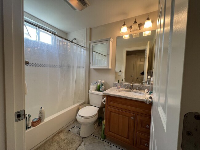 Building Photo - 55 Kelly Rd