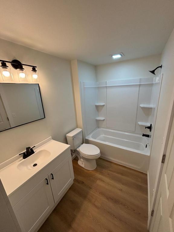 Building Photo - 1396 Cranfield Rd