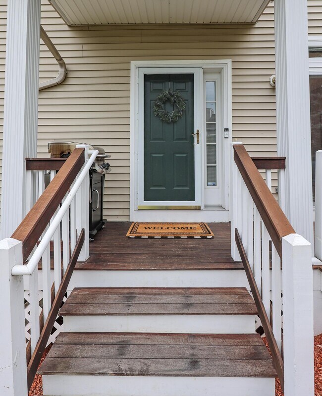 Foto del edificio - 8 Reed Dr