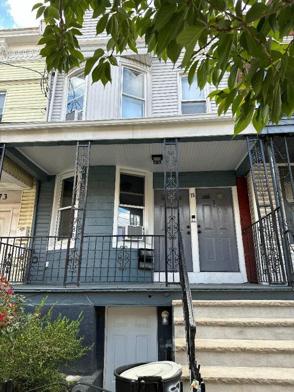 Foto principal - 75 Oak St