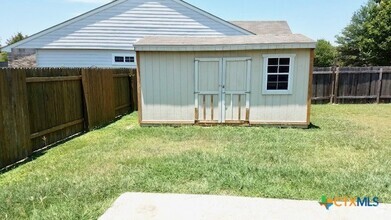Building Photo - 112 Yaupon Cove