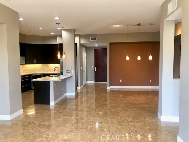 Building Photo - 402 Rockefeller