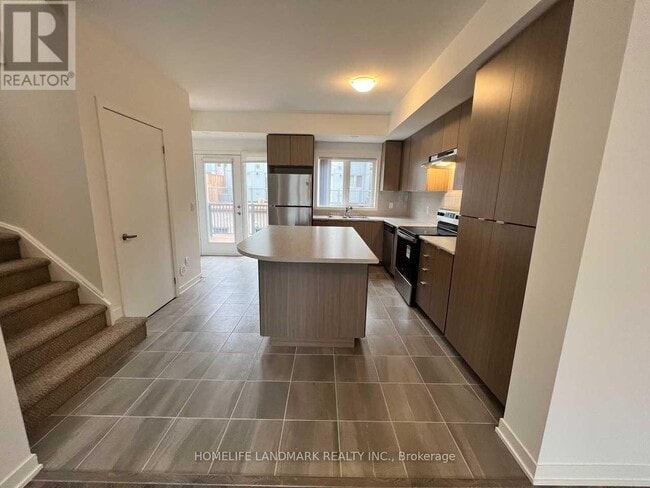 Building Photo - 1525 Kingston Rd