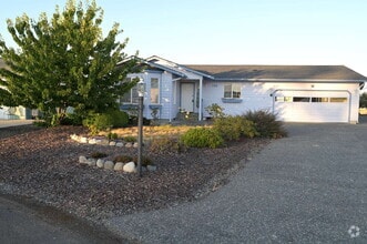 Building Photo - 760 N Spencer Farm Pl