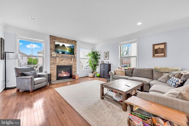 Building Photo - 42530 Oxford Forest Cir