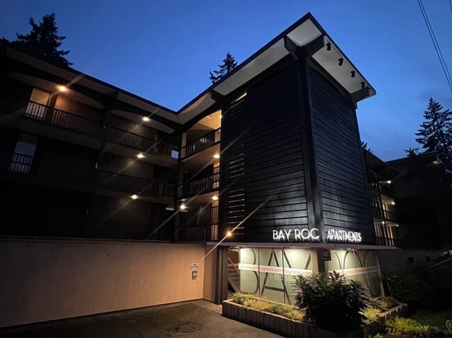 Building Photo - 667 McVey Ave