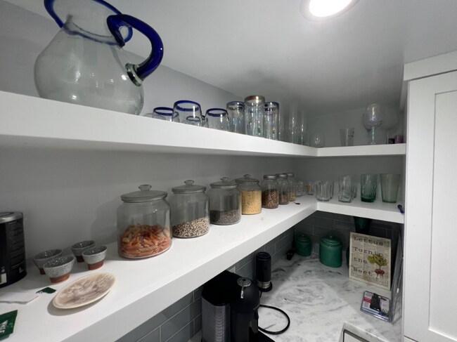 Foto del edificio - 4763 Lamont St