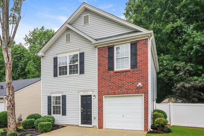 Building Photo - 632 Spanish Oak Dr