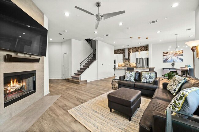Foto del edificio - 8110 Ranch to Market Rd 2222