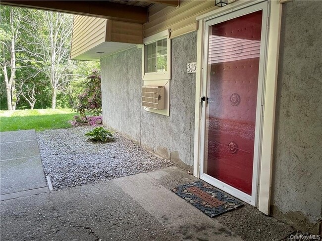 Foto del edificio - 315 Fox Run Ln