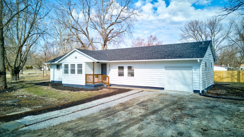 Primary Photo - 8810 Beechwood Ave