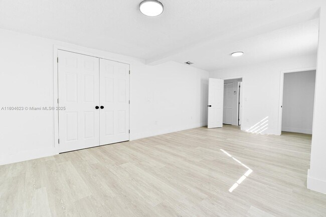 Building Photo - 7884 NW 175th St