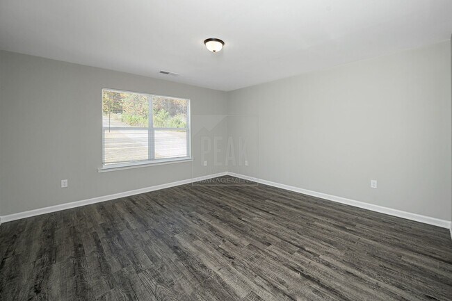 Building Photo - Beautiful New Build in BRAND NEW RENTAL CO...