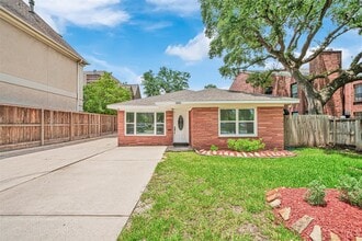 Building Photo - 2610 W Holcombe Blvd