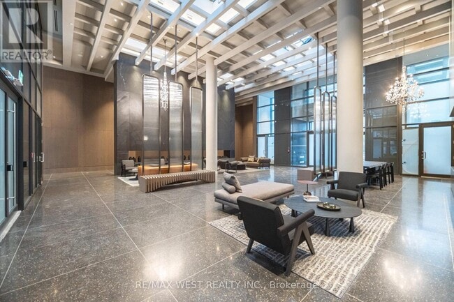 Building Photo - 8 Interchange Wy