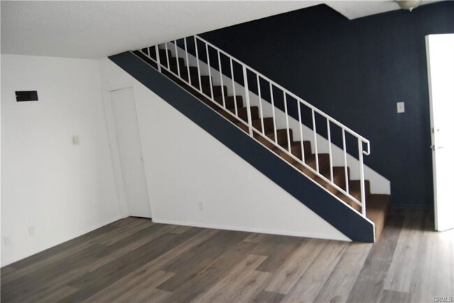 Foto del edificio - 11413 Cedar Ave