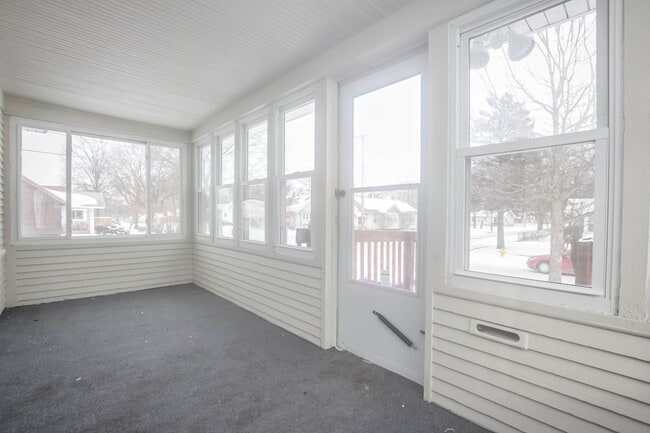 Building Photo - 3844 4th St