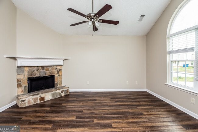 Building Photo - 1345 N Hampton Dr