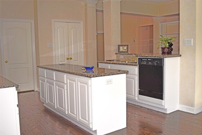 Building Photo - 12019 Laguna Terrace Dr