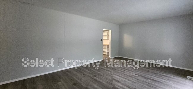 Building Photo - 1512 Cinnamon Rd