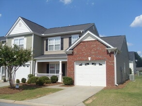 Building Photo - 115 Pine Walk Dr