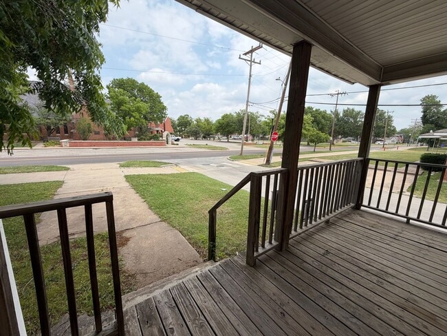 Foto del edificio - 3bed/1bath Home Available Just Steps Away From Norman's Campus Corner!!