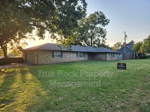 Building Photo - 329 S Morrison Dr