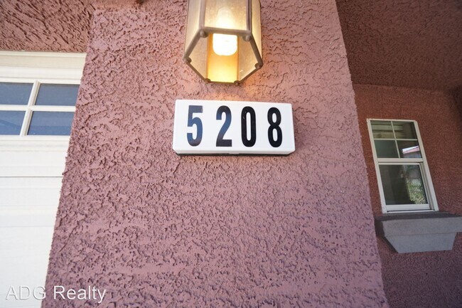 Building Photo - 4 br, 2.5 bath House - 5208 Monrovia Heigh...