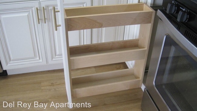 Foto del edificio - 1 br, 1 bath Apartment - 3455 Del Rey Street