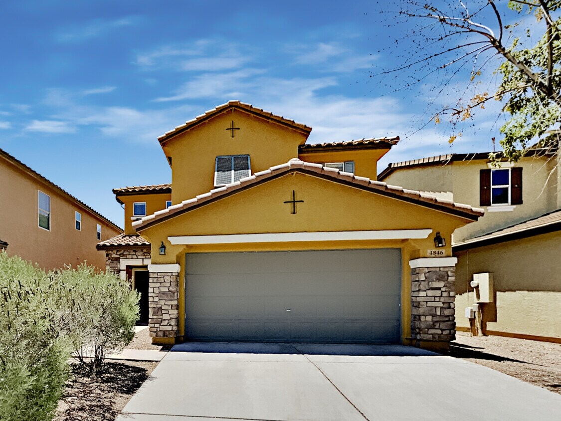 Primary Photo - 4846 E Orchard Grass Drive