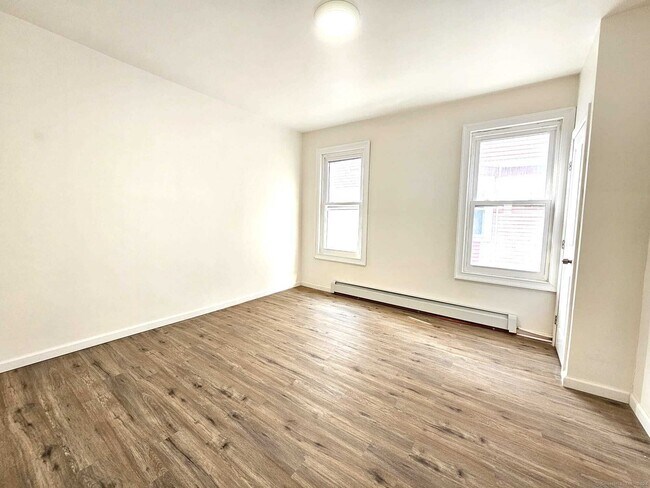 Foto del edificio - 148-150 Chestnut Ave