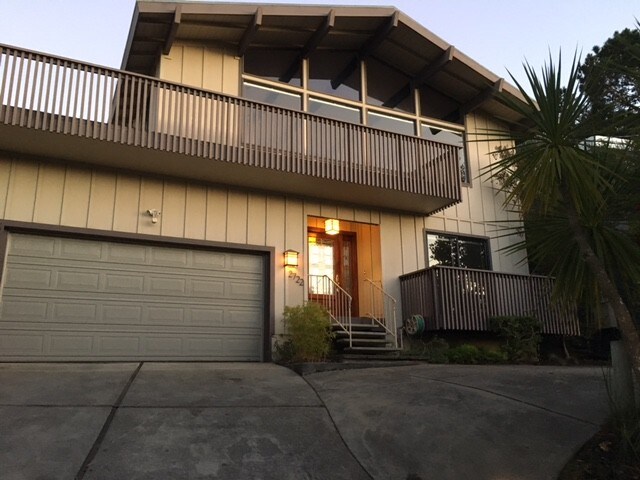 Building Photo - 2722 Sequoia Way