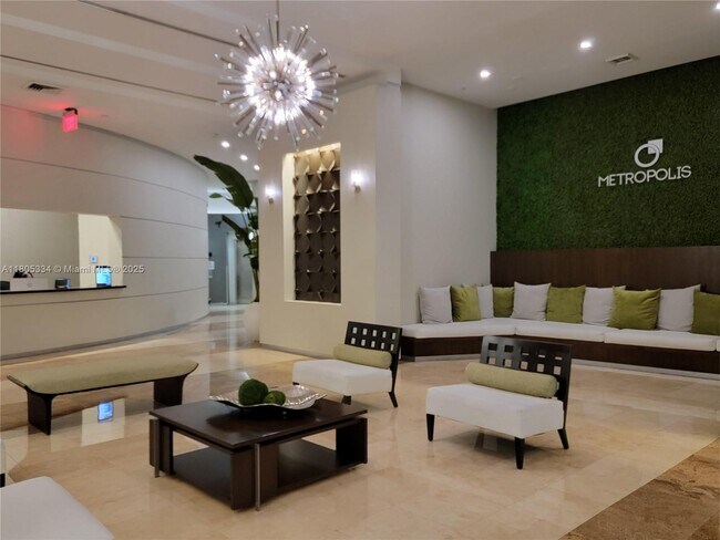 Foto del edificio - 9055 SW 73rd Ct