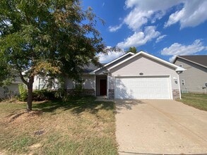 Building Photo - 2209 Bay Brook Dr