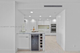 Building Photo - 400 N Flagler Dr