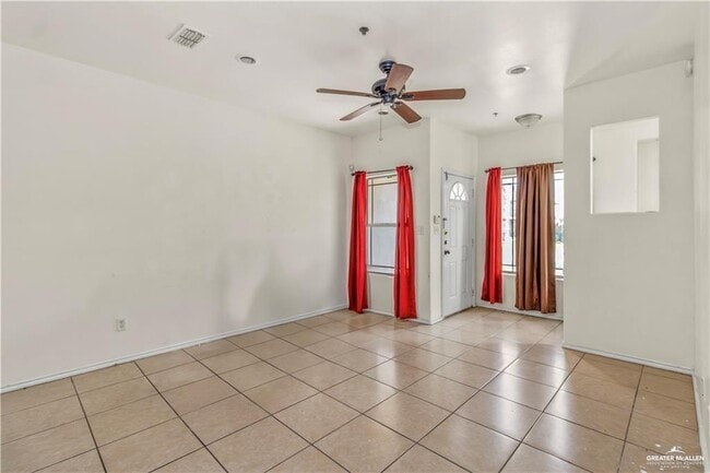 Building Photo - 1303 W Fig Ave