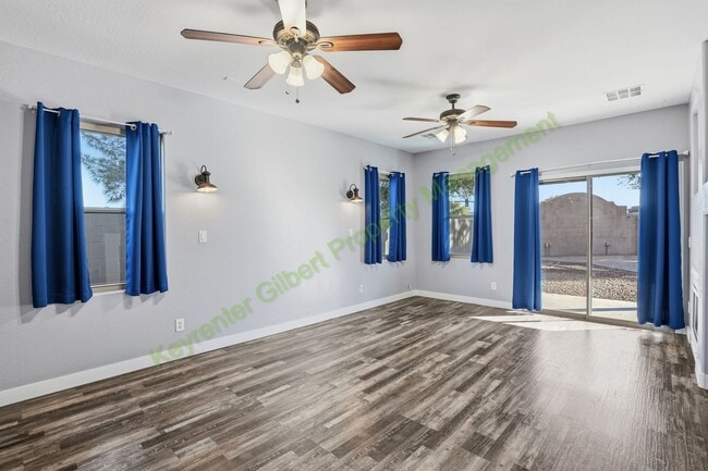 Building Photo - Corner Lot Gilbert Home with Modern Comforts in a Prime Location
